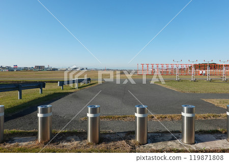 End of the runway Fukuoka Airport (Fukuoka City, Fukuoka Prefecture) End of the runway Fukuoka Airport (Fukuoka City, Fukuoka Prefecture) 119871808