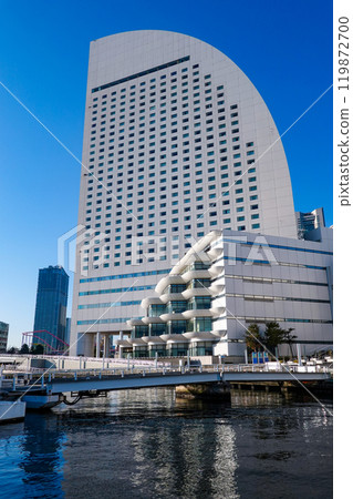 帆船形狀的海濱建築群(神奈川縣橫濱市) 帆船形狀的海濱建築群(神奈川縣橫濱市) 119872700