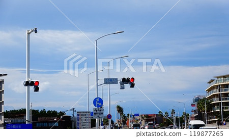 有交通標誌的湘南江之島城市景觀 119877265