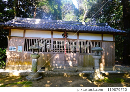 夏秋季節的奈良,天空中的香格里拉山,藤原京都的廢墟,宇宙,春天之後的驛城多江天空中的香格里拉山,秋天的櫻花。 夏秋季節的奈良,天空中的香格里拉山,藤原京都的廢墟,宇宙,春天之後的驛城多江天空中的香格里拉山,秋天的櫻花。 119879750