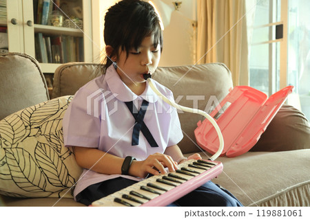 Girl with Melodion 119881061