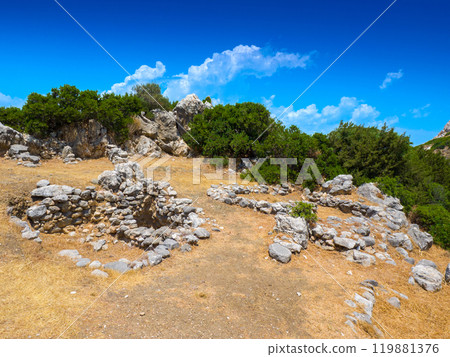米諾斯文明廢墟中殘留的建築物基石(希臘、克里特島、古尼亞) 米諾斯文明廢墟中殘留的建築物基石(希臘、克里特島、古尼亞) 119881376