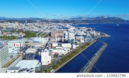 從鹿兒島市與次郎海岸鳥瞰白雪皚皚的城市景觀 從鹿兒島市與次郎海岸鳥瞰白雪皚皚的城市景觀 119882796