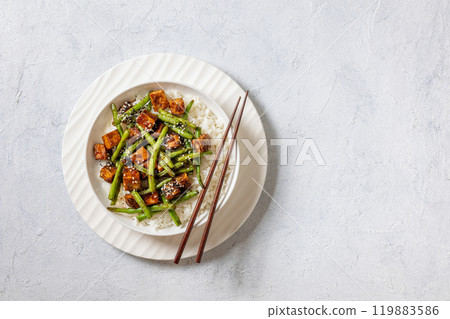 garlic green bean stir fry with crispy tofu and rice garlic green bean stir fry with crispy tofu and rice 119883586