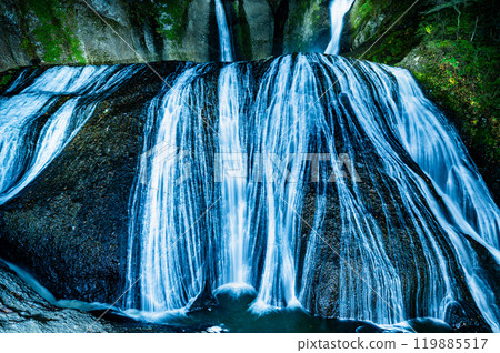 茨城縣袋田瀑布的紅葉燈飾 119885517