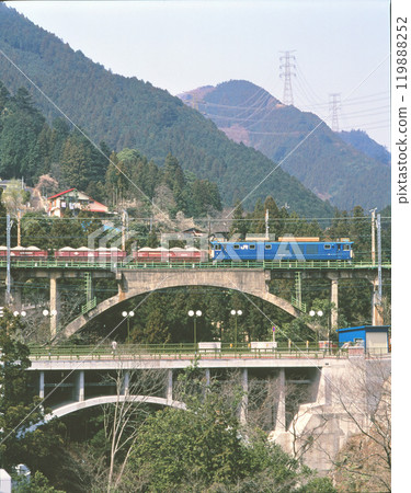 Freight train on the Ome Line 119888252