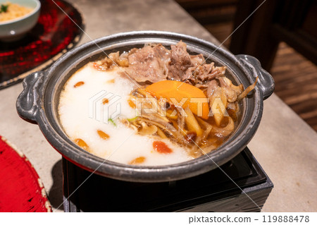 Beef hotpot with burdock and carrots and grated yam 119888478