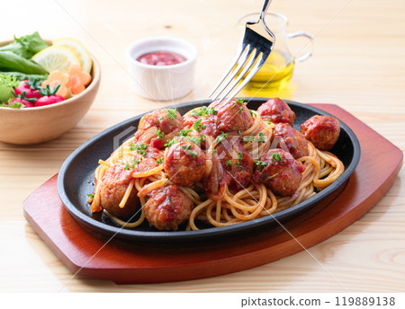 Meatball Neapolitan (Meatball Spaghetti) 119889138