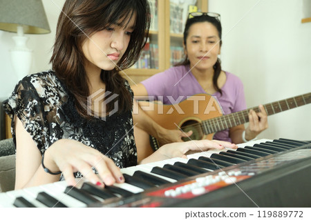 Play Music Together Play Music Together 119889772