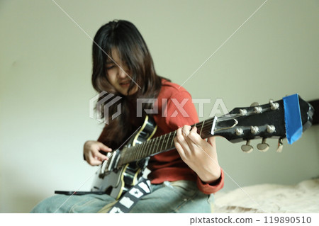 With Electric Guitar With Electric Guitar 119890510