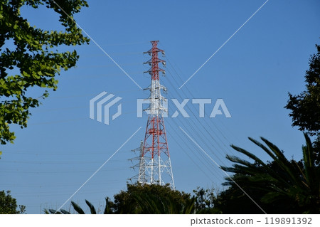 Tower rising in the blue sky Tower rising in the blue sky 119891392