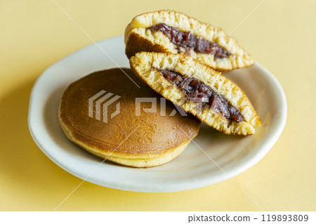 Dorayaki on a white plate 119893809