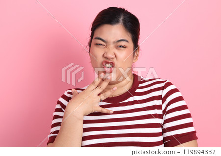 Woman with Braces Woman with Braces 119894332