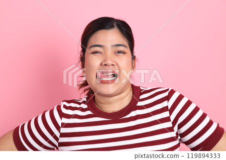 Woman with Braces Woman with Braces 119894333
