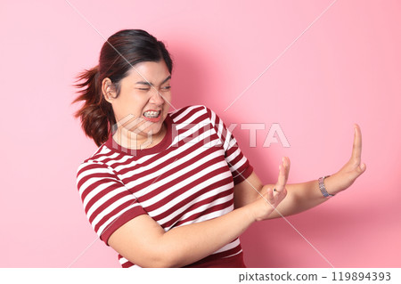 Woman with Braces Woman with Braces 119894393