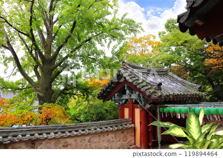 Ancient gate in Bulguksa temple, Gyeongju, South Korea. Landscape with autumn forest and Bulguksa temple complex on Tohamsan, Jinhyeon-dong, Gyeongju, North Gyeongsang Province, Republic of Korea Ancient gate in Bulguksa temple, Gyeongju, South Korea. Landscape with autumn forest and Bulguksa temple complex on Tohamsan, Jinhyeon-dong, Gyeongju, North Gyeongsang Province, Republic of Korea 119894464