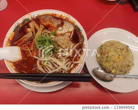 京都北白川拉麵 Kairikiya 的辣味噌拉麵和烤飯套餐 119899562