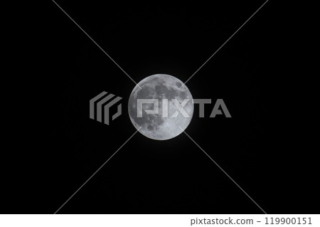 Full moon (supermoon) floating in the night sky 119900151