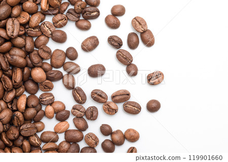 Coffee beans isolated on white background, top view 119901660