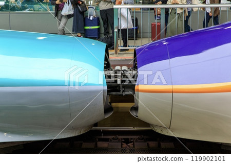 The coupling section between the E5 series Yamabiko and the E8 series Tsubasa The coupling section between the E5 series Yamabiko and the E8 series Tsubasa 119902101