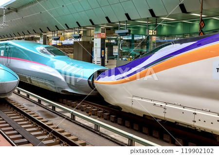 E5系列山彥和E8系列翼的連接部分 E5系列山彥和E8系列翼的連接部分 119902102