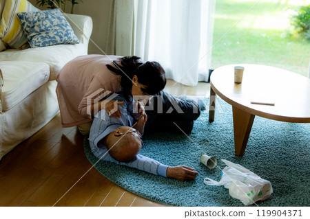 Heart Attack Image Elderly Angina Cardiac Infarction Heart Disease Palpitations Arrhythmia Heart Failure Heart Attack 119904371