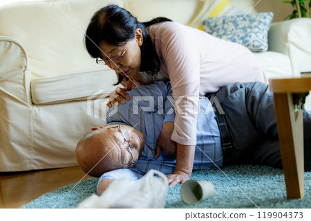 Heart Attack Image Elderly Angina Cardiac Infarction Heart Disease Palpitations Arrhythmia Heart Failure Heart Attack 119904373