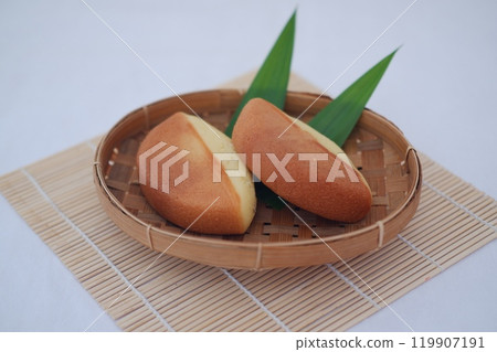 Kue Pukis or pukis cake made from flour eggs yeast and coconut milk. 119907191