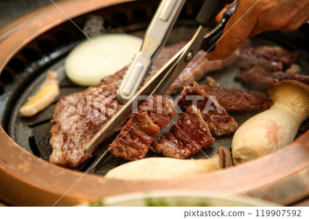 Korean barbecue. Korean beef sirloin 119907592