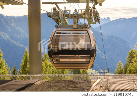 Ortisei Furnes cabin to Seceda in Dolomites, Italy 119910743