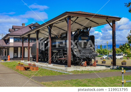 Old Muroran Station and D51 in Muroran, Hokkaido 119913795