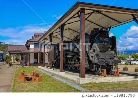 Old Muroran Station and D51 in Muroran, Hokkaido 119913796