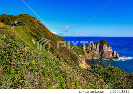 Muroran City, Hokkaido, One of the Eight Views of Muroran, Golden Folding Screen 119913811