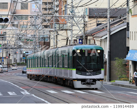 京阪京新線 800 系列列車在琵琶小濱大津站附近 119914489