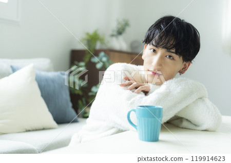 喝咖啡的男人 119914623