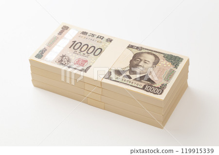 4 million yen on white background 119915339