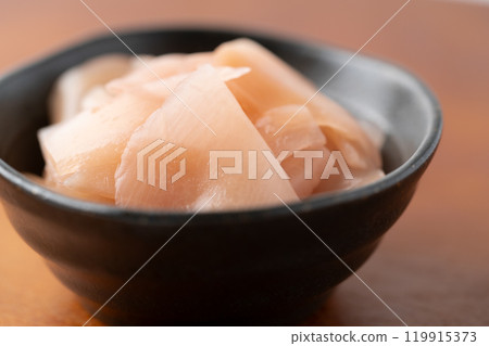 Gari (ginger pickled in sweet vinegar) 119915373