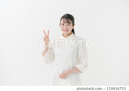 年輕女廚師的肖像 119916753