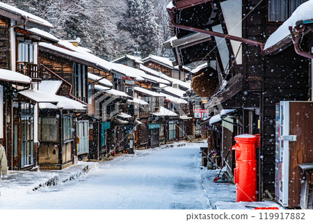 Snow falling in Narai-juku, Shinshu 119917882