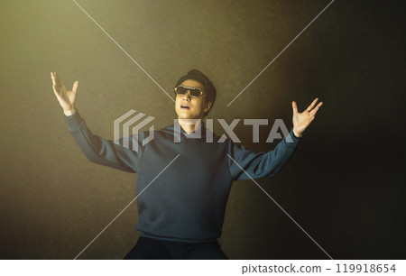 很酷的男性肖像 119918654