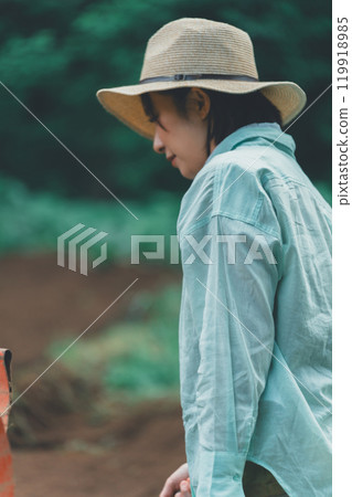 Women and Agriculture Women and Agriculture 119918985