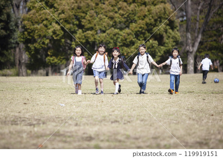 一年級小學生5名 119919151
