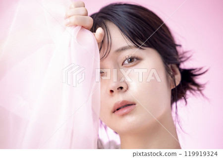 美人形象女性肖像粉紅背景 美人形象女性肖像粉紅背景 119919324