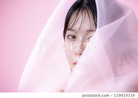 Beauty image: Female portrait, pink background Beauty image: Female portrait, pink background 119919339