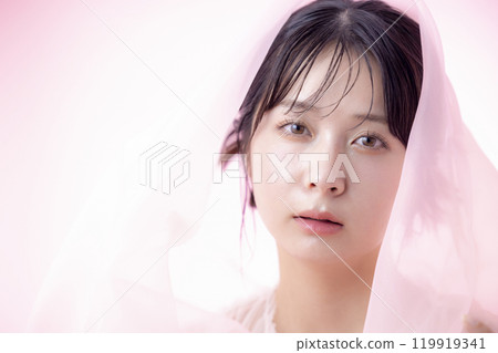 美人形象女性肖像粉紅背景 119919341