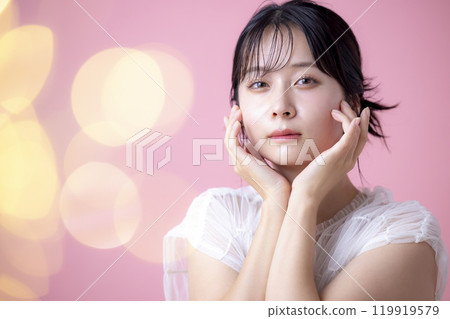 Beauty image: Female portrait, pink background 119919579