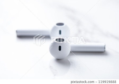 wireless earbuds for smartphone 119919888