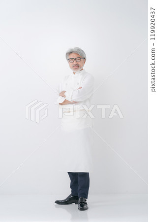 一位高級男廚師的肖像 一位高級男廚師的肖像 119920437