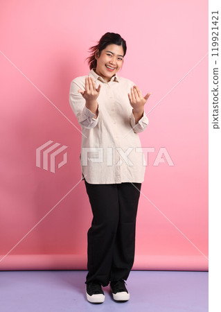 Woman with Braces 119921421