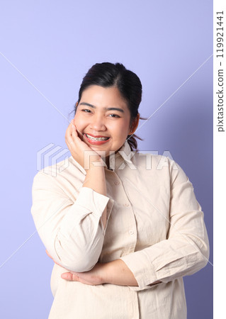 Woman with Braces 119921441